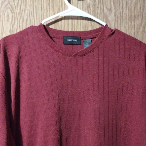 Claiborne Men's Burgundy Crewneck Shirt - Picture 1 of 8